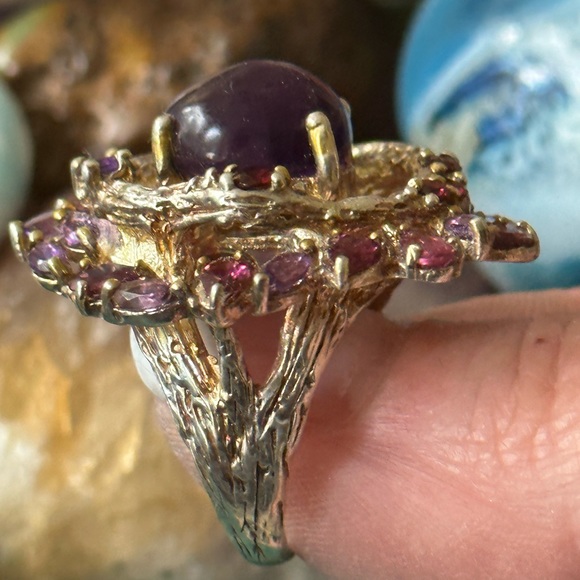 Statement Amethyst Garnet modernist design sterling silver statement ring. - Picture 4 of 8